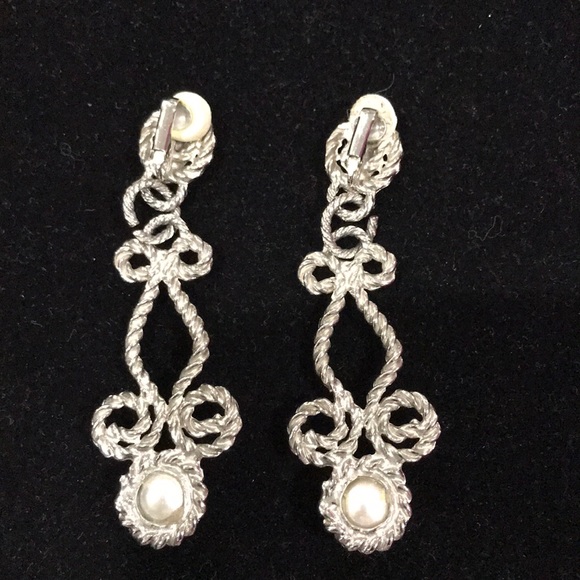 Vintage 80’s clip earring - Picture 3 of 4